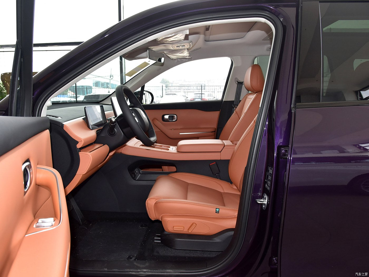 LEAPMOTOR C16 2024 model extended range 200km premium version