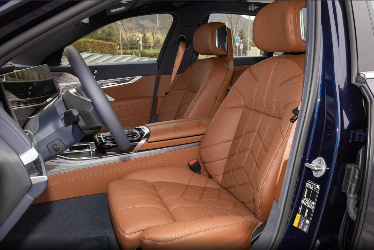 BMW i7 2023 M70L