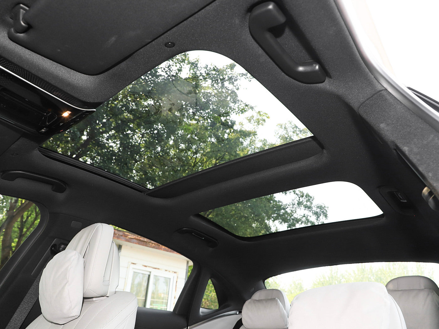Benz E-Class 2025 Edition E300L Sports Premium Edition