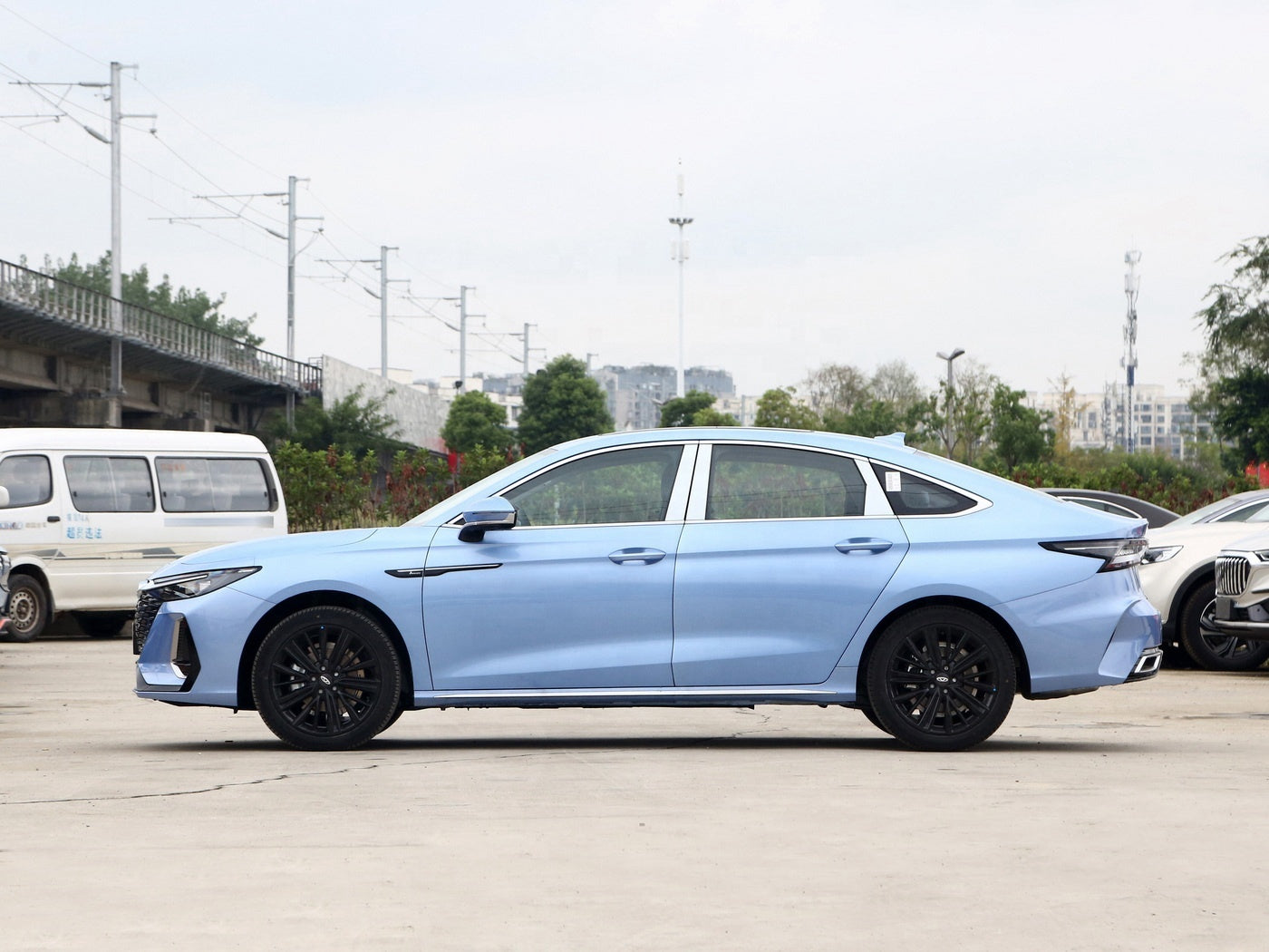 Chery ARRIZO 2025 2.0T Automatic +
