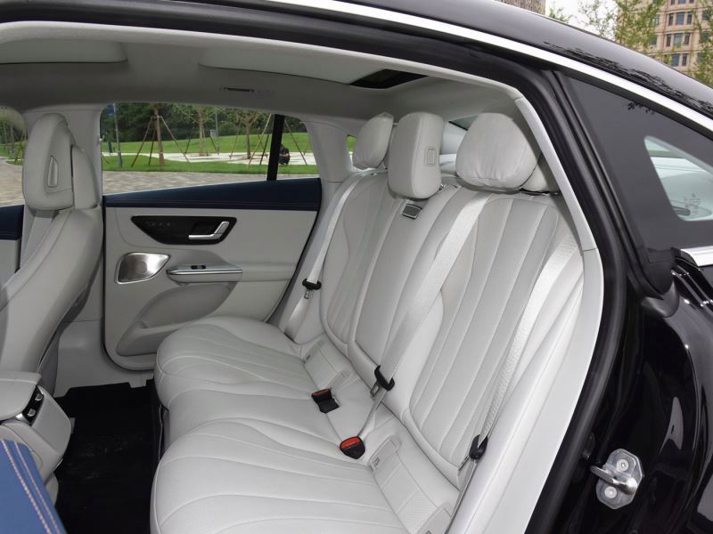 Benz EQE 2025 EQE 500 4MATIC Flagship Edition