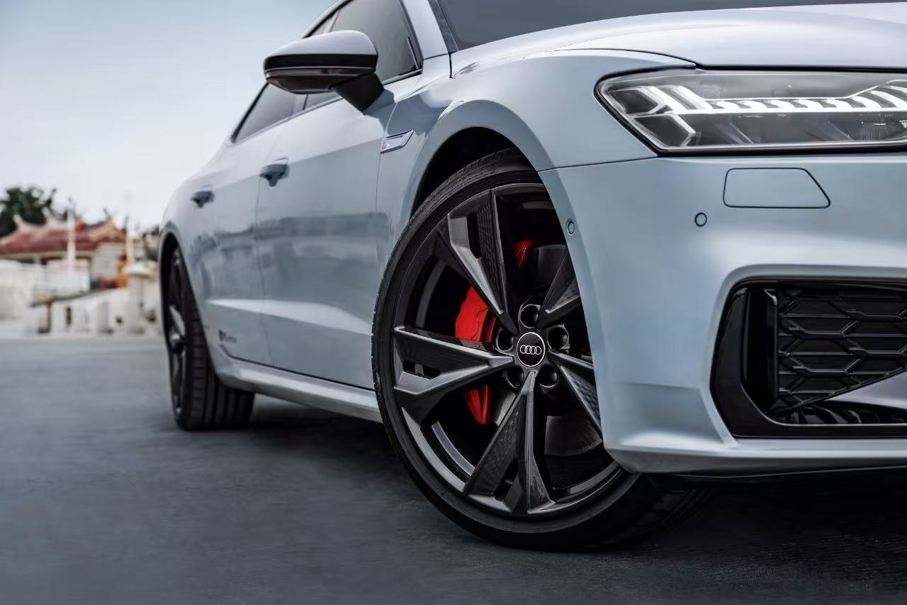 Audi A7L 2024 55TFSIquattro flagship model
