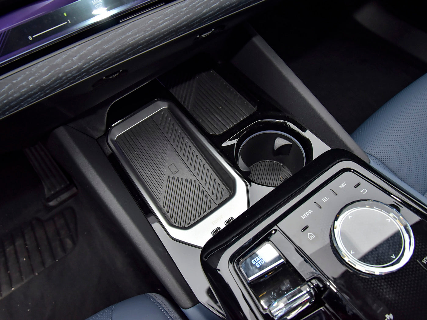 BMW i5 2025 xDrive50L luxury suit