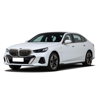 بدلة رياضية BMW i5 2025 xDrive50LM 
