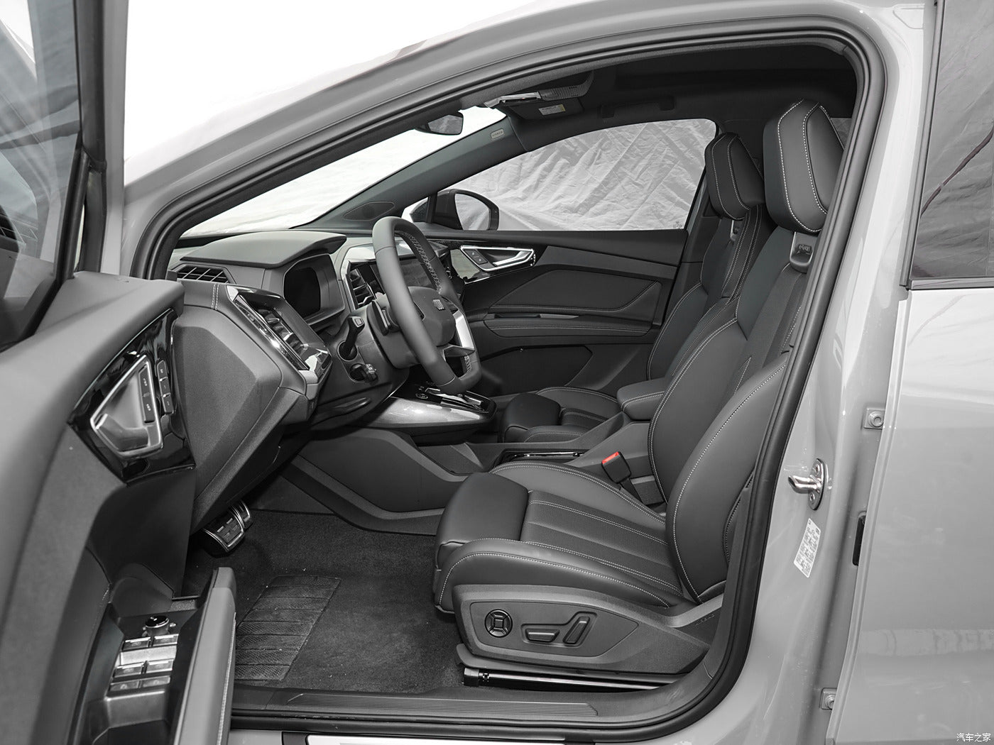 Audi Q4 e-tron 2024 40 e-tron Creative Edition