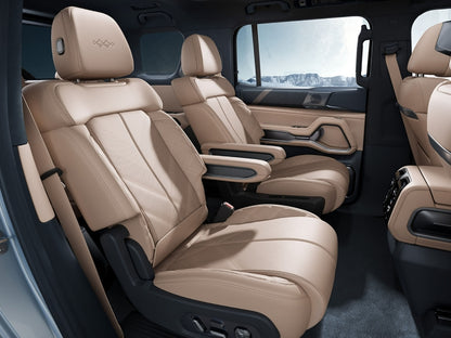 BYD Formula Leopard 8 2025 2.0T Intelligent and Brave Flagship Edition 6 Seaters