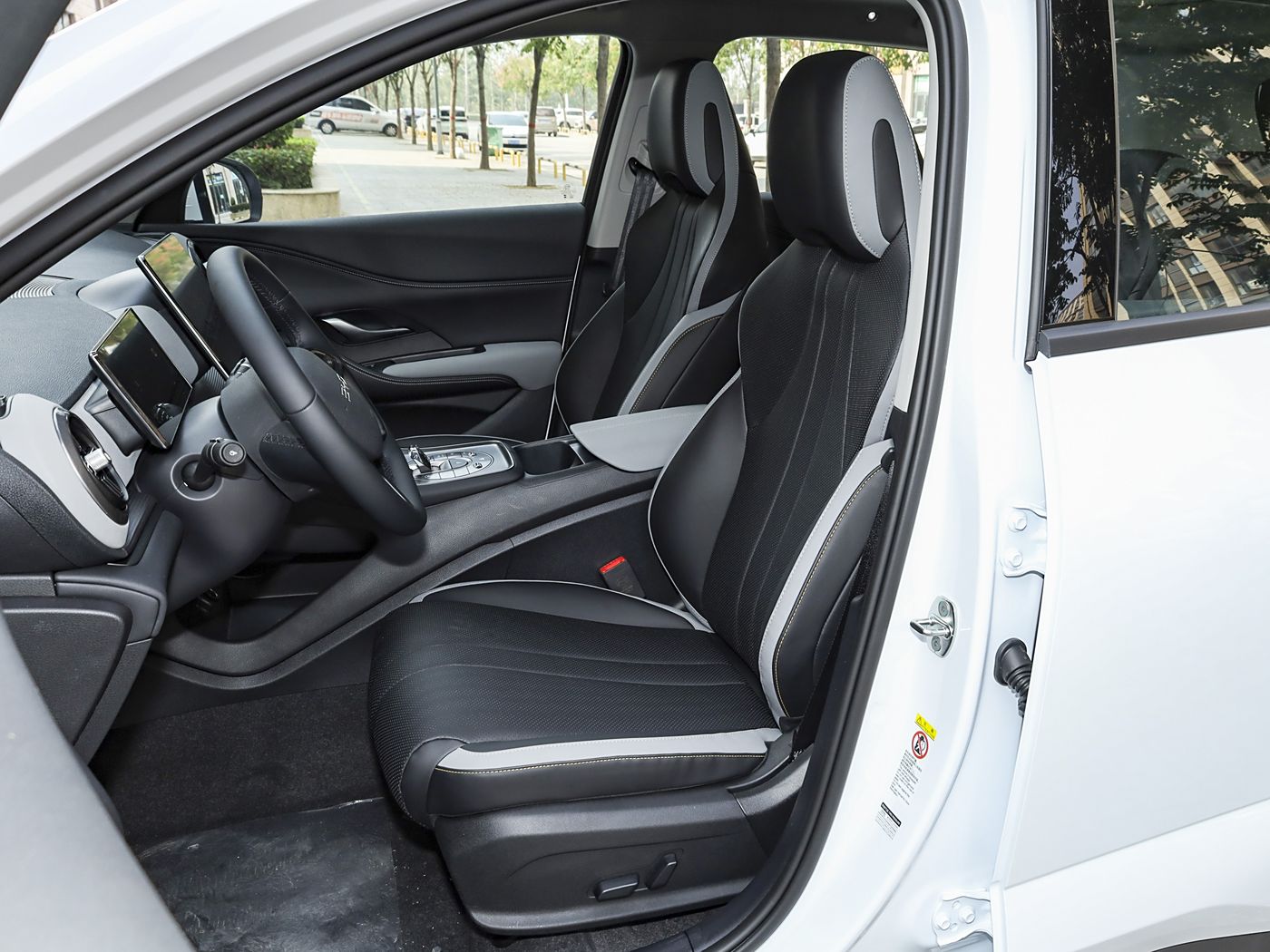 BYD Sea lion 05 DM-i 2025 Intelligent Driving Edition 1.5L 75km Luxury Model