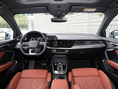 Audi A3 2025 A3LLimousine35TFSI Flying Spur Premium Edition