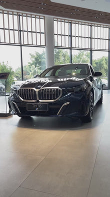 BMW i5 2025 xDrive50LM sports suit